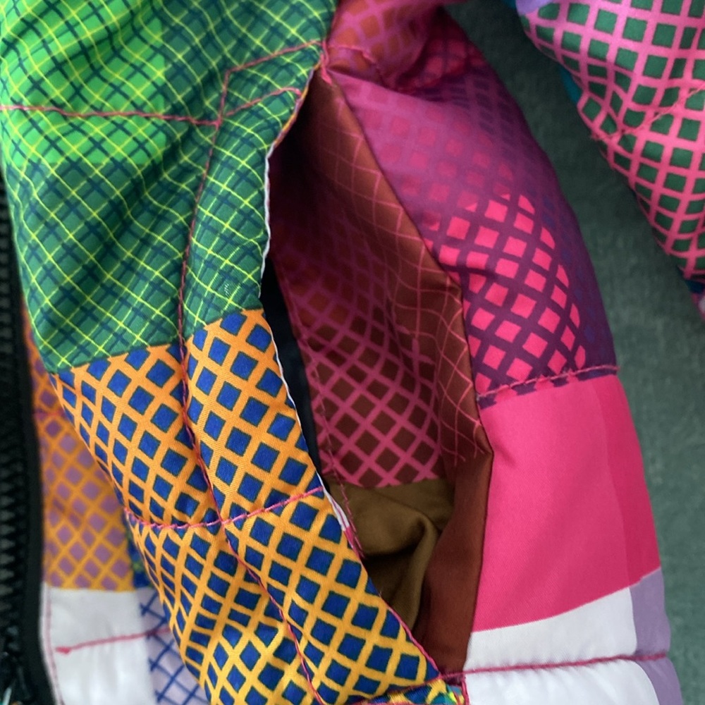 Puffer style jacket with patchwork look fabric front zipper two front pockets - Picture 5 of 12